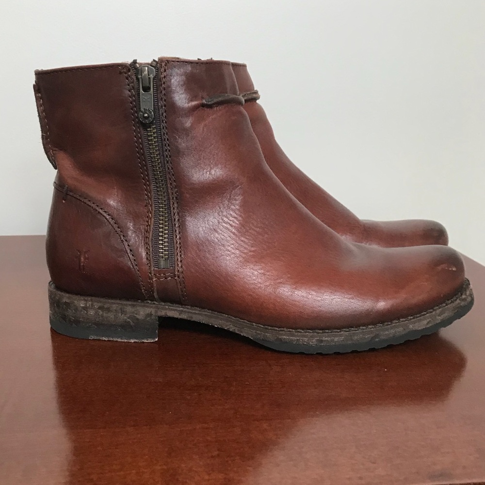 Frye Veronica booties